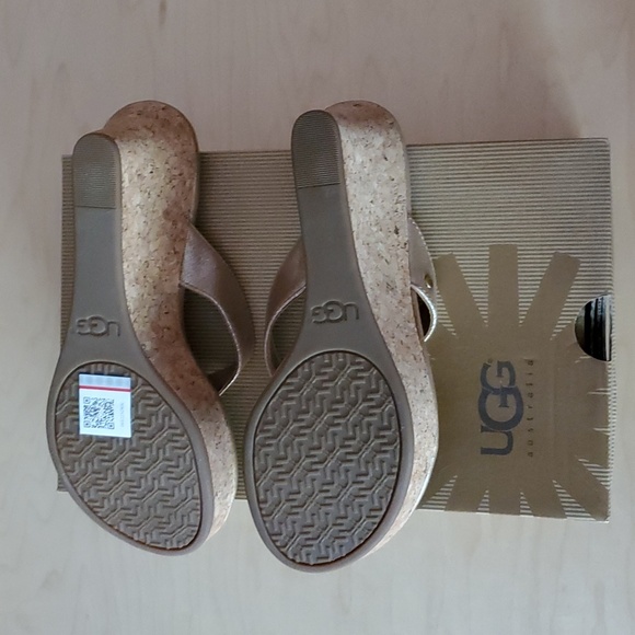 UGG Natassia Gold Wash Leather Cork Wedge Sandal - Picture 3 of 7